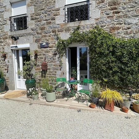 Chez Trotro Apartment Saint-Pierre-de-Plesguen Exterior photo