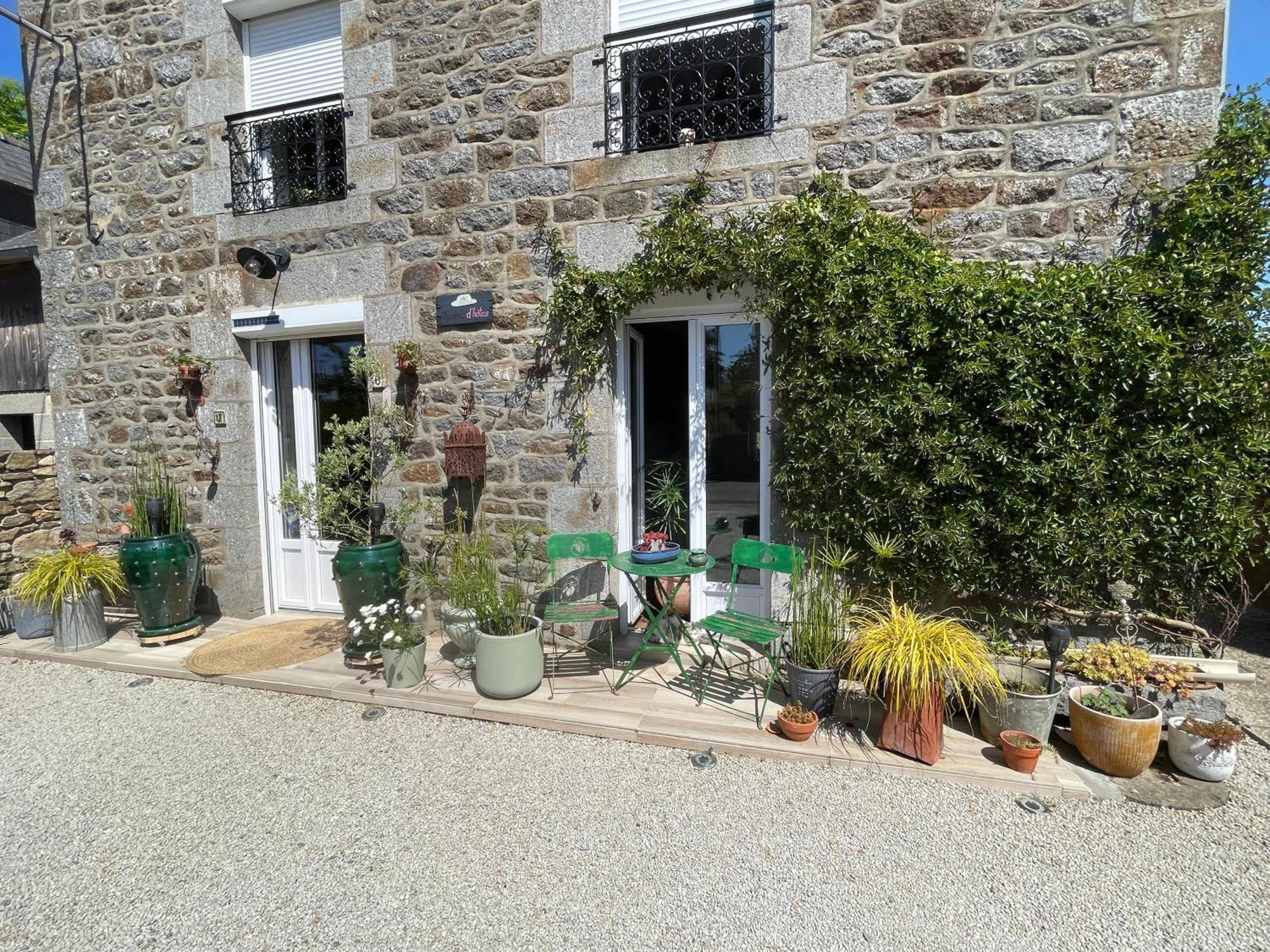 Chez Trotro Apartment Saint-Pierre-de-Plesguen Exterior photo
